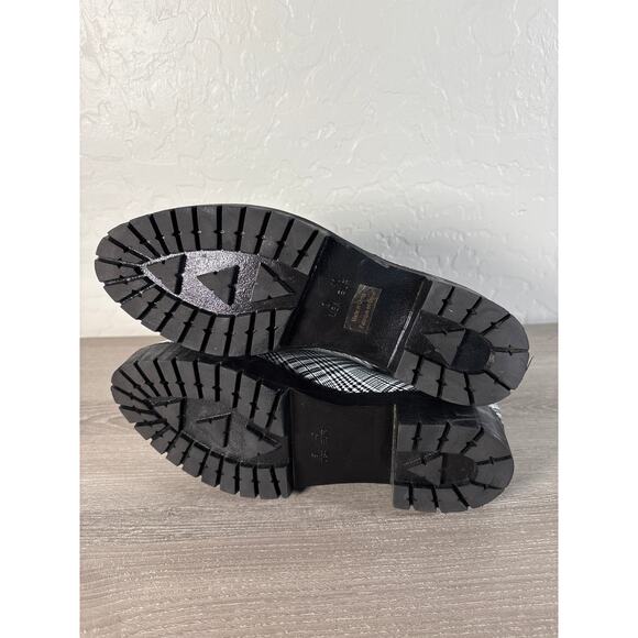 New! Jeffrey Campbell Cloudy Chelsea Rain Boots Size 8 Black and White Plaid - Picture 6 of 9